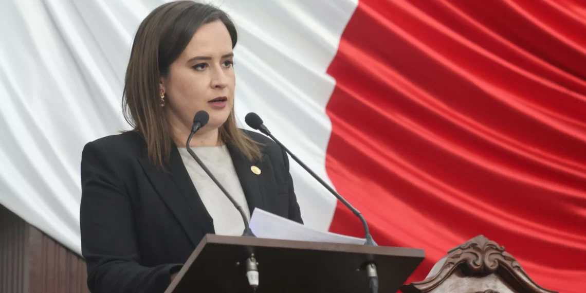 Beatriz Fraustro respalda regulación y protección de los sistemas de seguros de gastos médicos