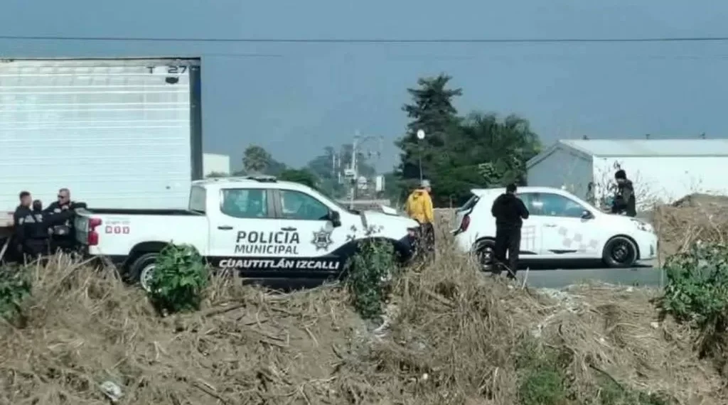 Roban taxi para dejar 3 cadáveres