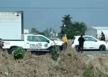 Roban taxi para dejar 3 cadáveres