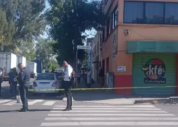 Hallan un muerto dentro de maleta