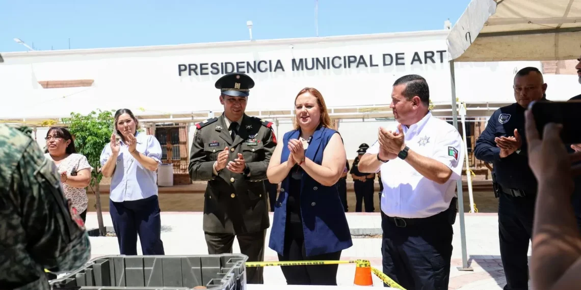En Arteaga inicia canje de armas en la Plaza Principal