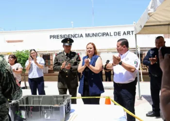 En Arteaga inicia canje de armas en la Plaza Principal