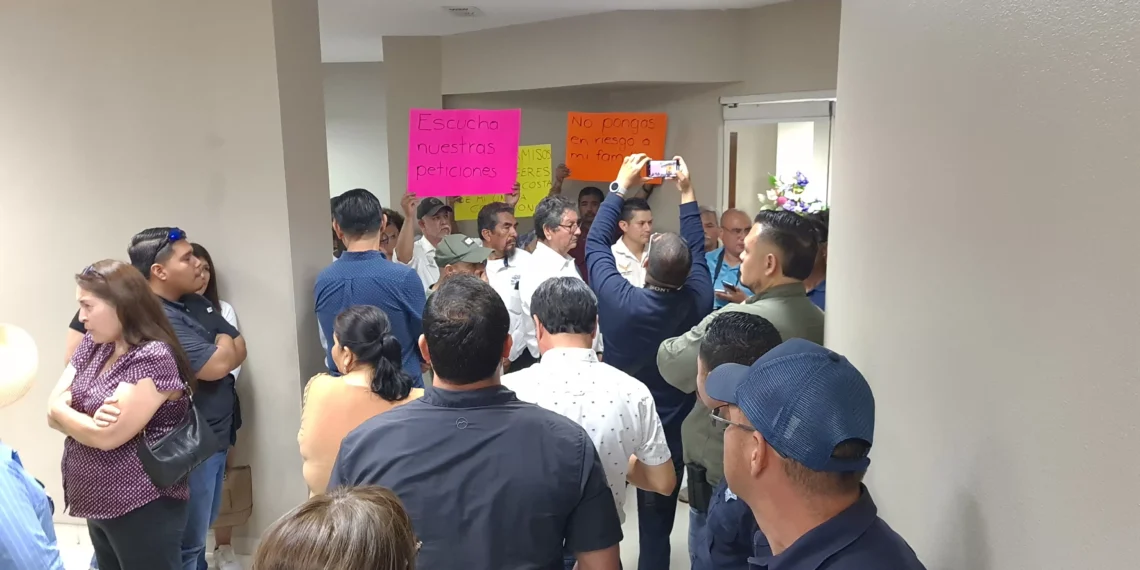 Notificarán a taxistas sobre negativa a refrendo y prórroga concedida