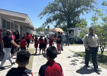 DIF Coahuila visita escuelas primarias para conocer la salud de los estudiantes