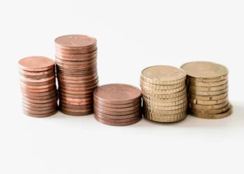 “Domina tus finanzas y alcanza tus metas”