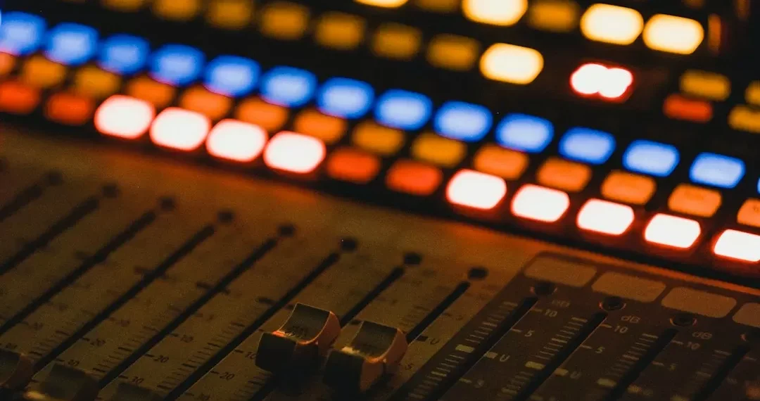 “La Música: Arte universal que conecta emociones y personas”