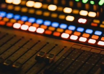 “La Música: Arte universal que conecta emociones y personas”