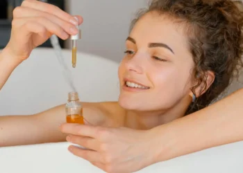 Los 3 aceites que tu rostro detesta y nunca deberías aplicar