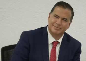 Llama Mejía Berdeja a rechazar a ‘la tremenda corte de corrupción’