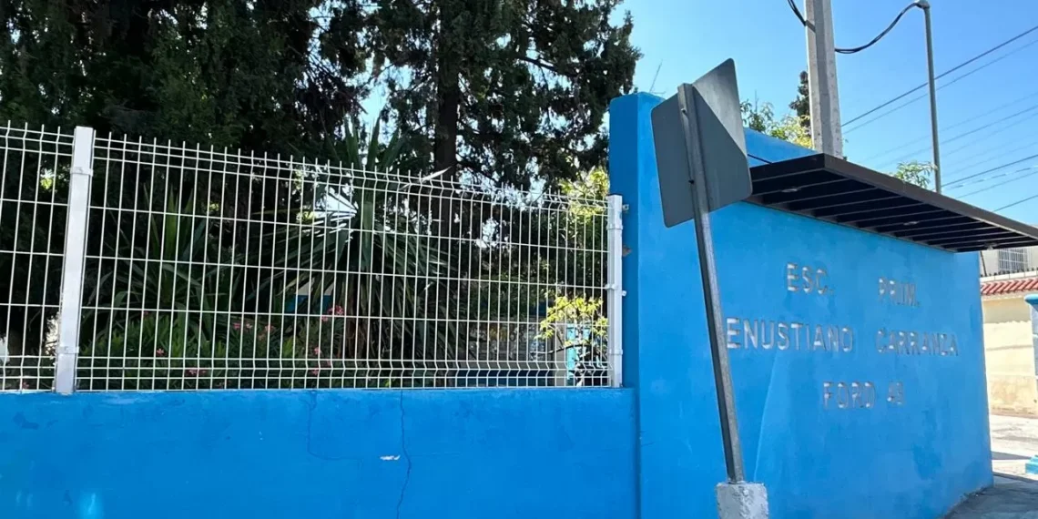 Piden destitución de la directora y toman escuela primaria en Frontera