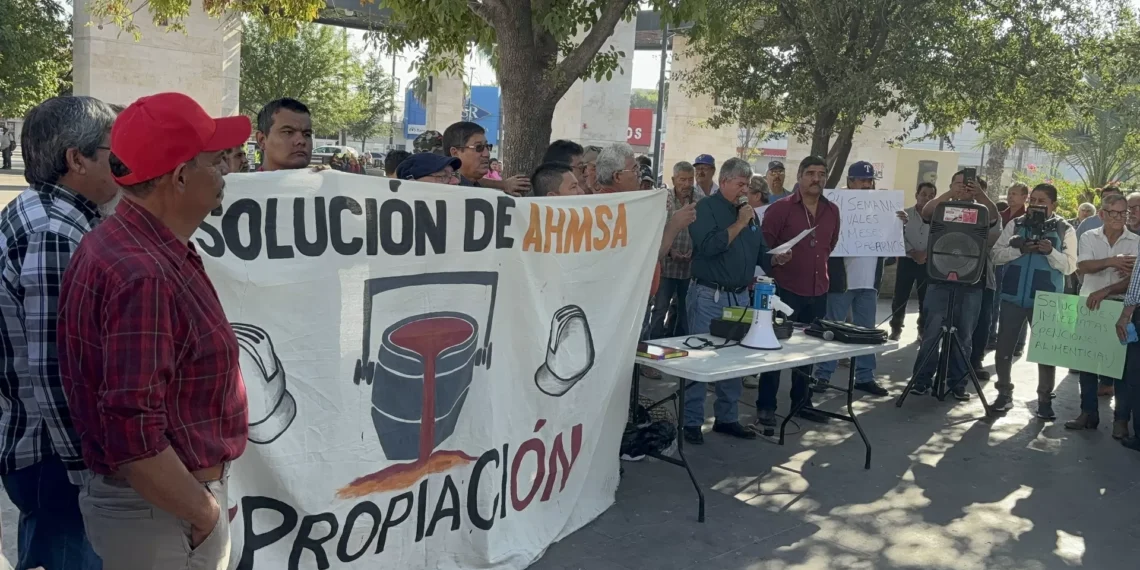 Decae esperanza de más de 200 obreros de AHMSA que pertenecen al cuadrilla de Defensa Laboral