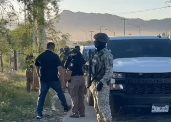 Aseguran droga y detienen a tres personas tras cateo en Ramos Arizpe