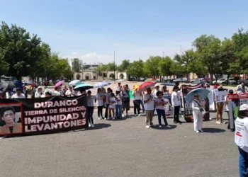 Marchan por Marco Adriel en Durango; joven cumple una semana desaparecido