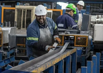 Incertidumbre de aranceles preocupa a la industria en Coahuila