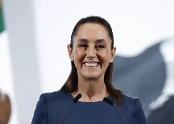 No es ilegal, pero vale la abatimiento revisión: Sheinbaum sobre repetición de candidatos postulados en Coahuila y Durango