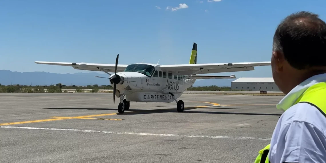 Despega vuelo inaugural Monclova-Monterrey