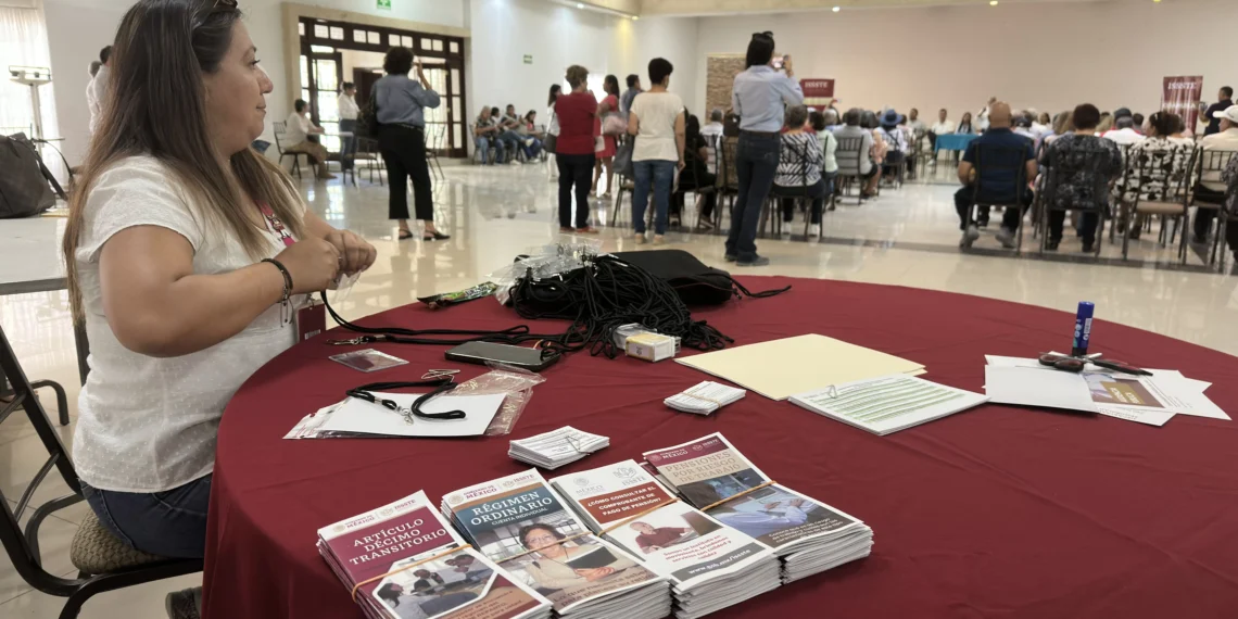 Realiza ISSSTE audiencia pública gestionada por el SNTE en Monclova