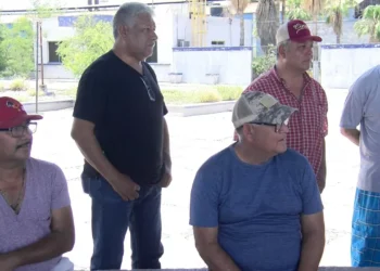 Obreros exigen dejar fuera a Leija en quiebra de AHMSA