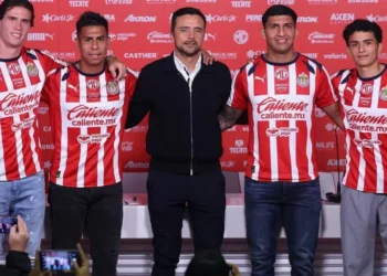 Refuerzos de Chivas con la arco en la 13; ponen a soñar a los Chivahermanos