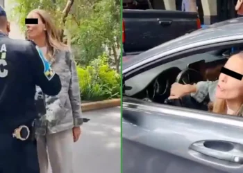 Así se les dice ma’, blancos: mujer de la Condesa insulta a policía por su color de pellejo