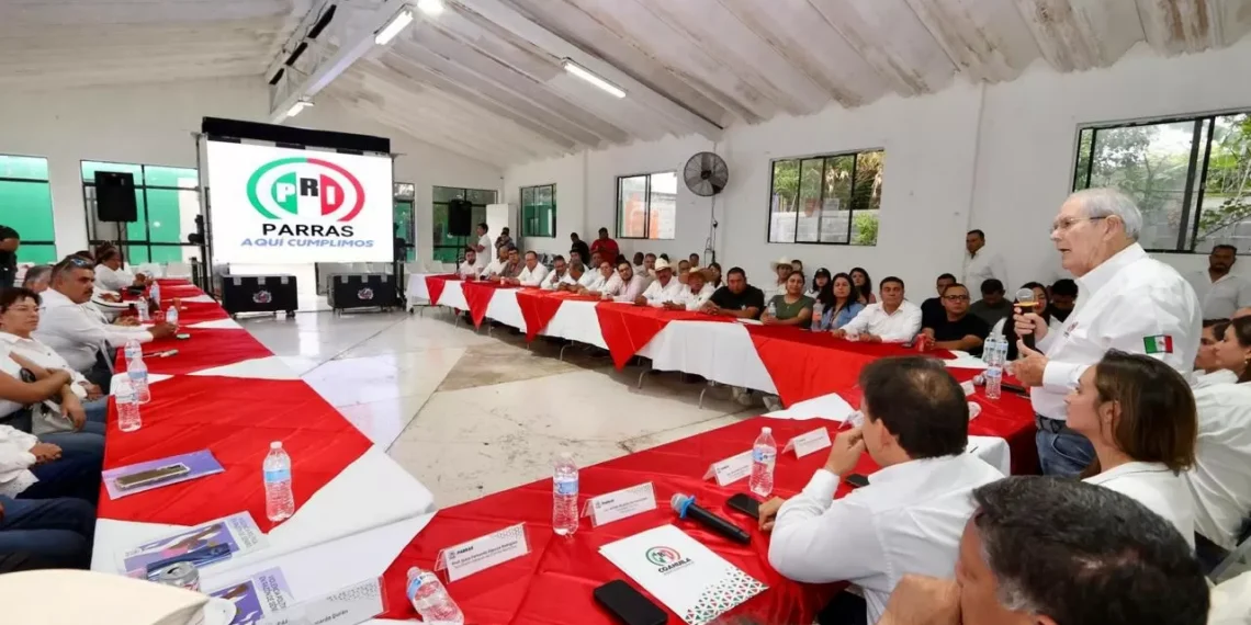 Carlos Robles toma insulto a la nueva dirigencia priista en Parras de la Fuente
