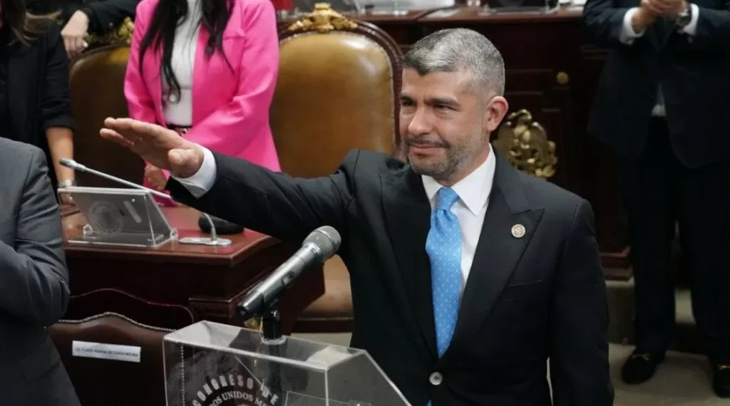 MALGASTA TABE 25 MDP EN VEHÍCULOS