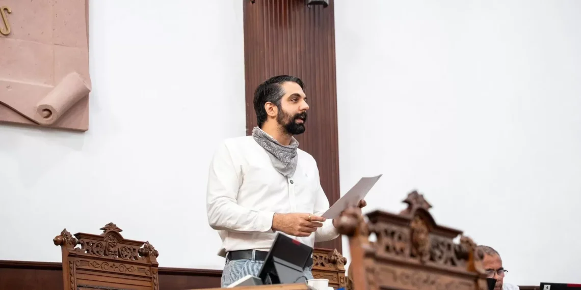Antonio Attolini presenta denuncia de querella político contra el alcalde de Torreón