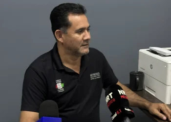 Negocios con venta de pimple en domingo deben ofrecer alimentos: son con licencia