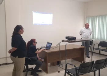 Regulación Sanitaria orienta a municipios sobre aviso de función