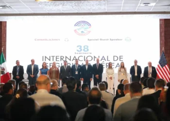 En Coahuila impulsarán la aviación entre México y Estados Unidos