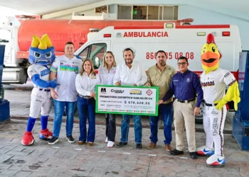Entregan cheque por más de 70 mil pesos a Bomberos de Monclova