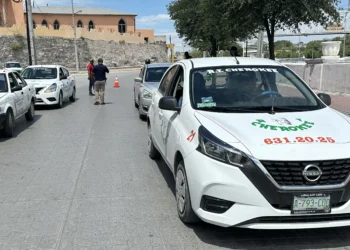 Autoridades mantienen operativos contra taxis y plataformas en el Estado