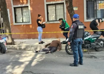 Muere hombre en circunstancias extrañas