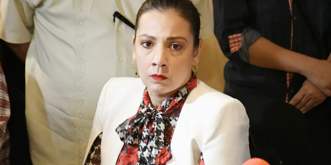 Revocan presuntamente visas a Sonia Villarreal y a su esposo