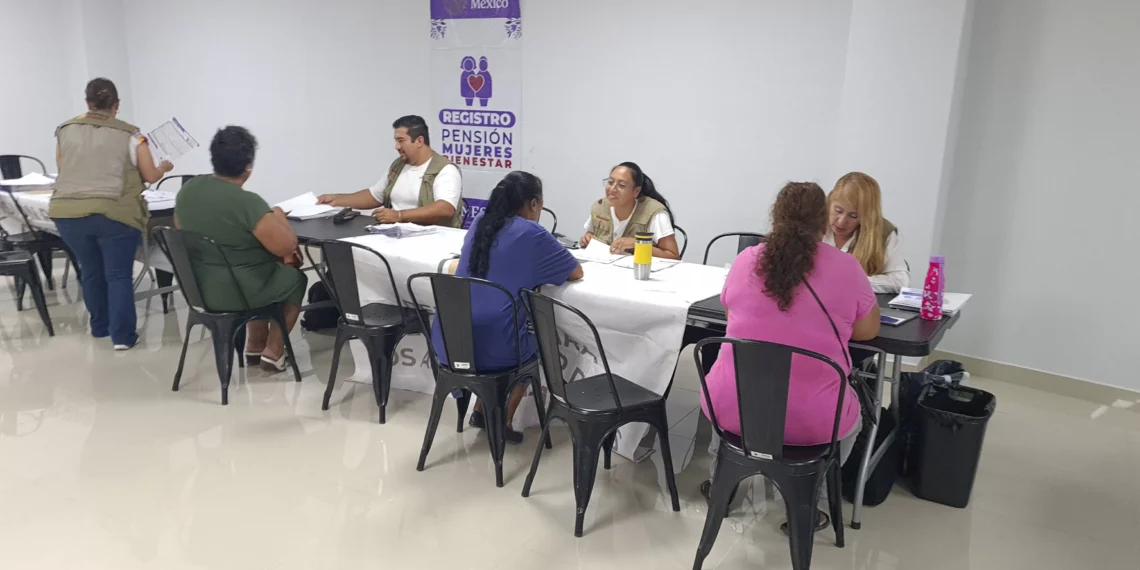 Acuden 4 mil 500 damaes a registrarse al programa dama Bienestar en la región norte