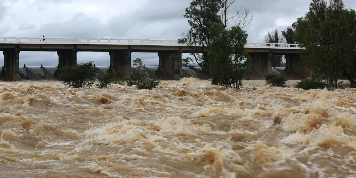 Por escurrimientos de presa Peña del Águila, piden a pobladores apartarse de márgenes de ríos
