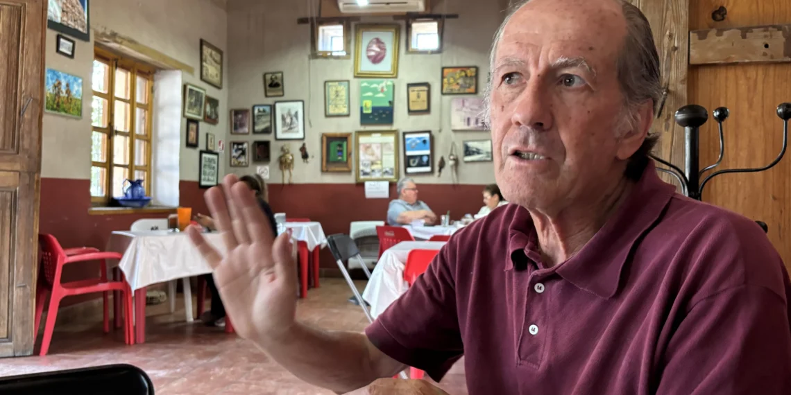 Presentan “Pequeño Monclovense Ilustrado”, libro que retrata con humor y sátira la ficha de Monclova