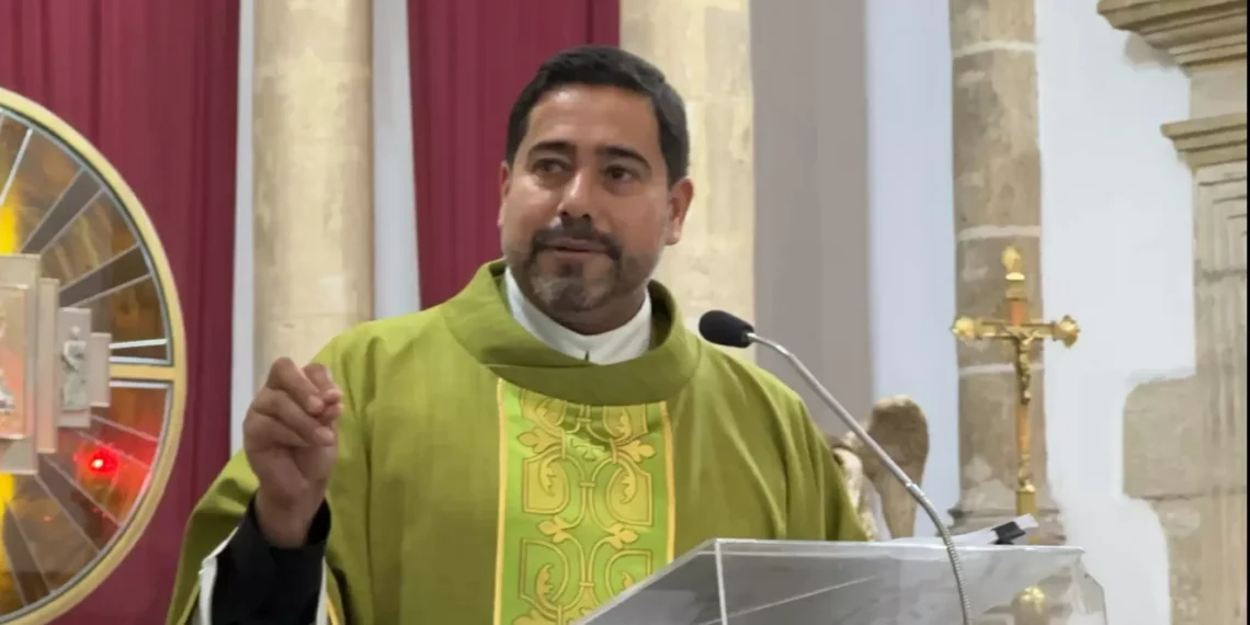 Avanza proyecto de restauración del iglesia de Santiago Apóstol en Monclova