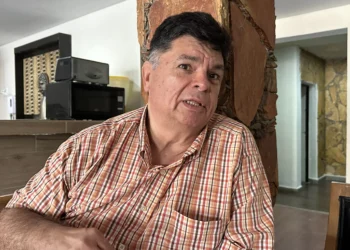 Empresario hotelero pide no especular sobre retiro de visa a funcionaria estatal