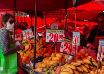 EXIGEN LOS LOCATARIOS REGULACIÓN EN AZCAPO