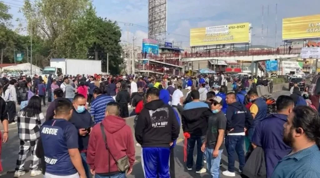 Comerciantes reprochan que les cancelan venta