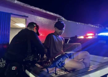 Estudiante de enfermería detenido por acoso y amenazas contra joven