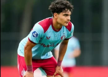 Stephano Carrillo deja al Feyenoord y jugará en 2ª