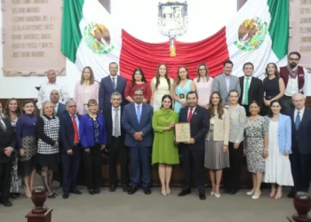 Reconoce Congreso del Estado a la UTC tras su 30 aniversario