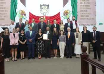 Reconoce Congreso de Coahuila a la colegio Tecnológica de Parras de la Fuente