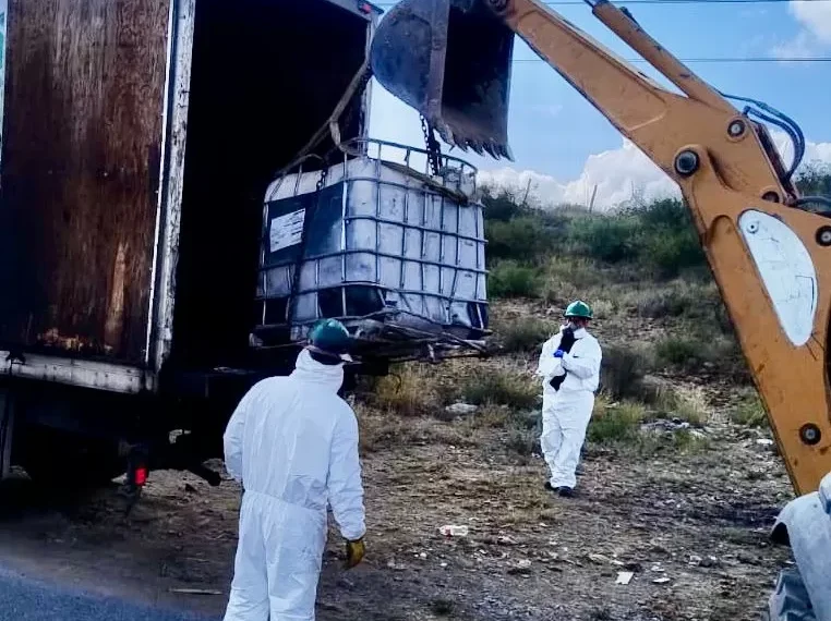 Retira CIMARI más de 3 toneladas de pilas de tiradero clandestino en Ramos Arispe