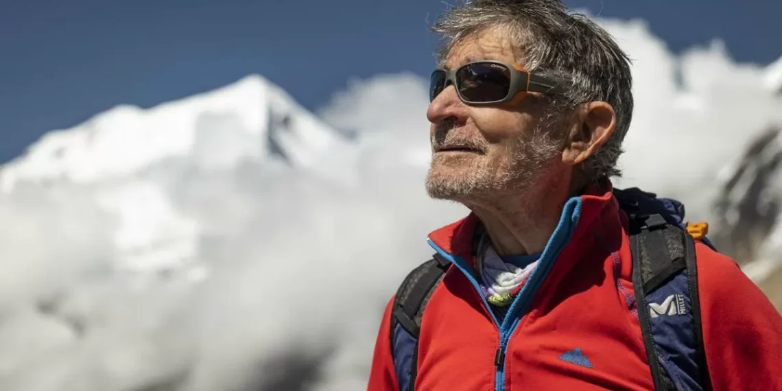 Carlos Soria, de 86 años, bate el récord mundial de veteranía al enaltecer la cima del Manaslu