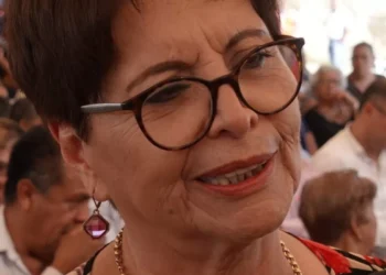 Estudiantes vuelven a clases en línea tras robo de cableado