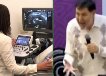 Tras ponencia en colegio, Noroña recibe título en obstetricia y fertilidad