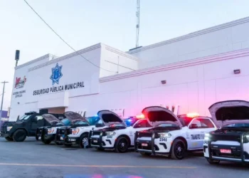 Otra patrulla nueva resulta dañada en accidente vial